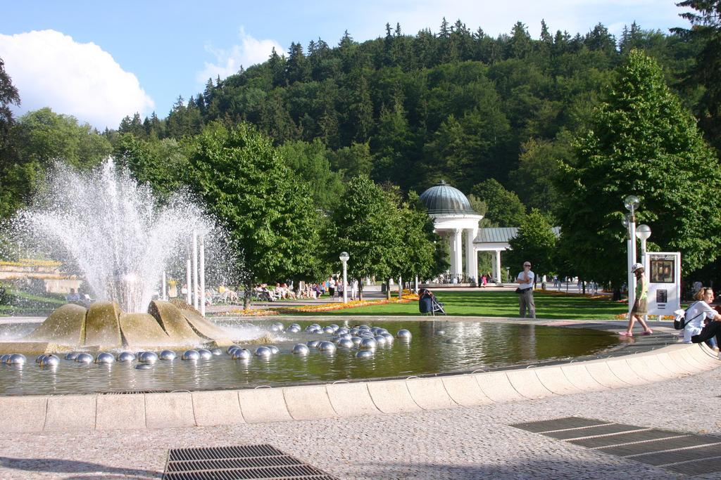 Penzion Speedway Marianske Lazne Exterior photo
